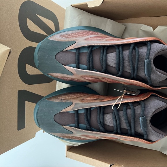 Yeezy 700 Copper Fade Sneakers - Picture 2 of 8